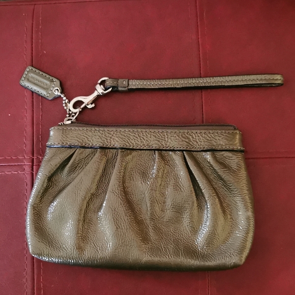 COACH Gray wristlet - Picture 2 of 5